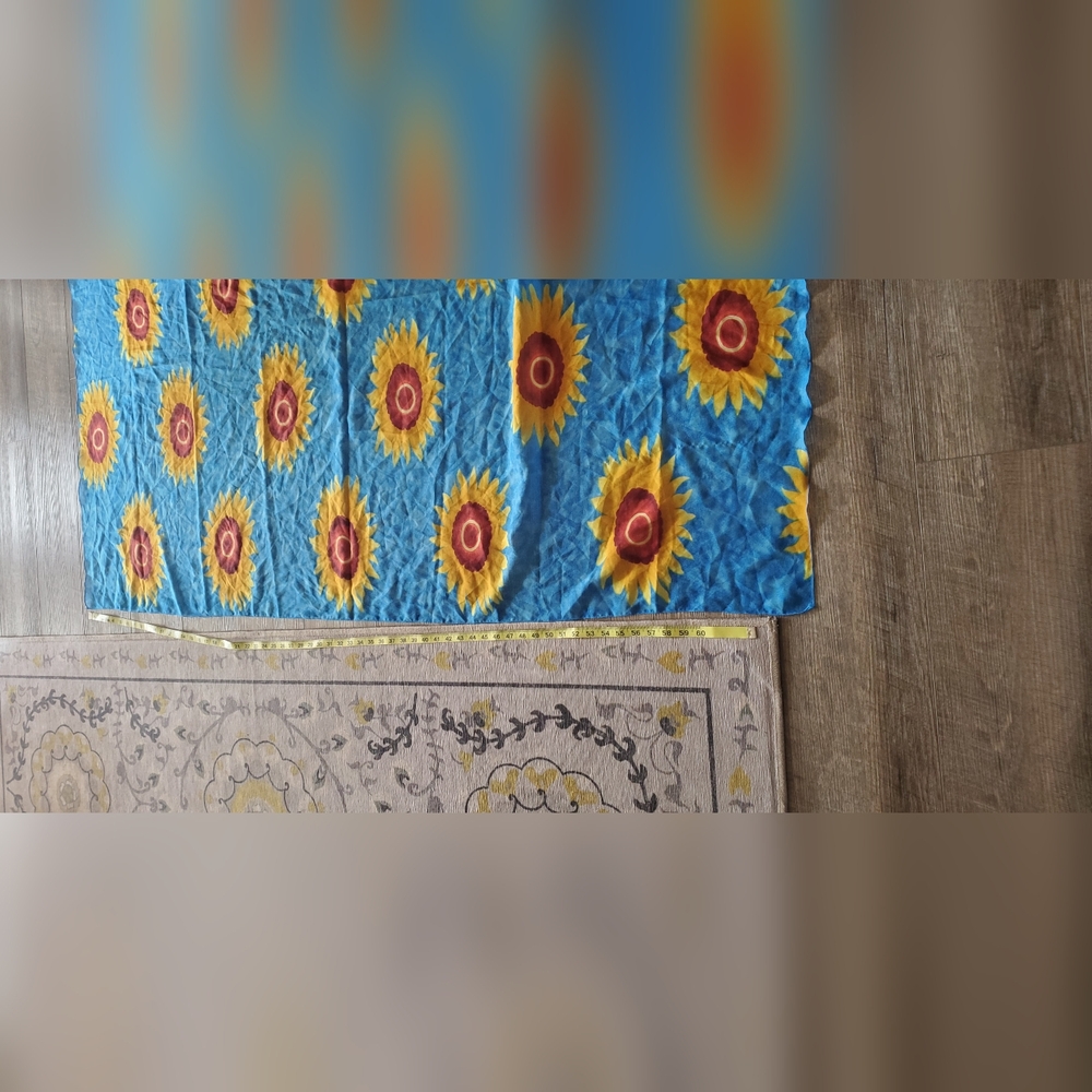 Sarong or Shoulder Wrap Sunflower Design ⚜️💙⚜️ - Picture 6 of 7